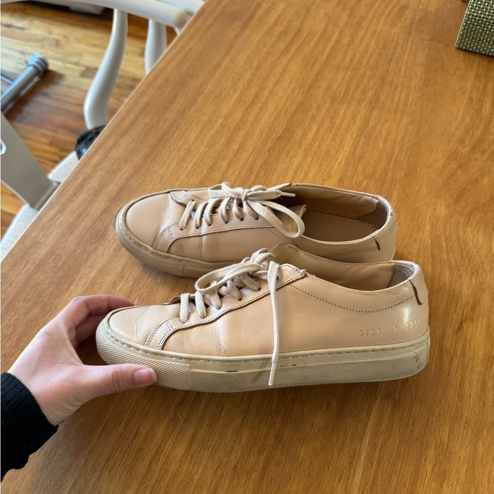 Common projects in beige pink, size 5.5-6